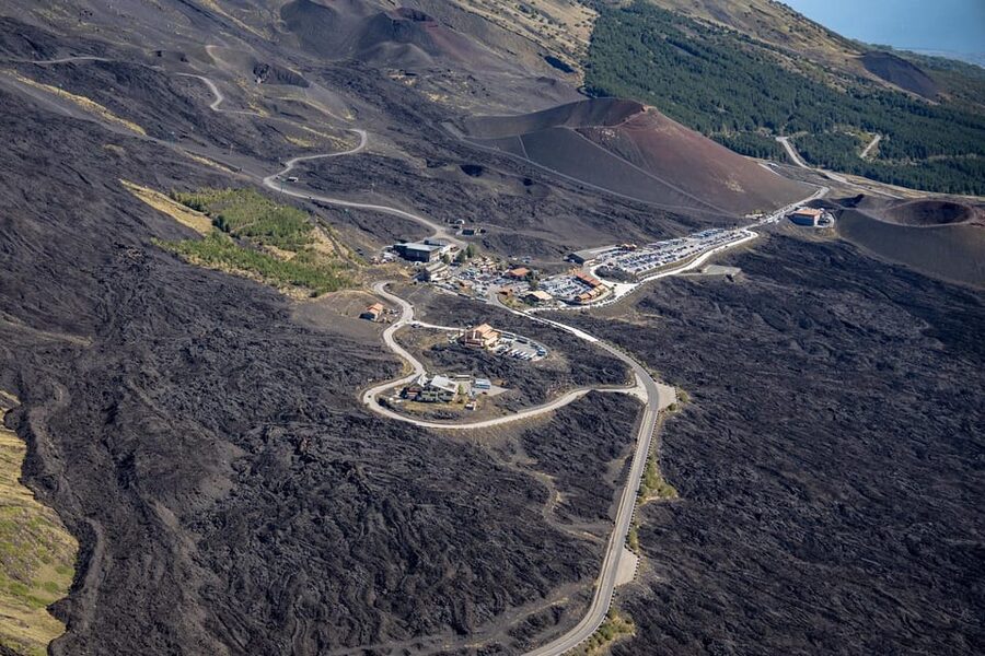 Fiumefreddo: Group Flight Helicopter Tour over Etna - Monti Sartorius and the return to the coast