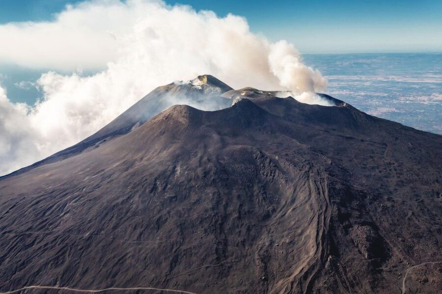 Fiumefreddo: Group Flight Helicopter Tour over Etna - Why seeing Etna from the air changes the experience