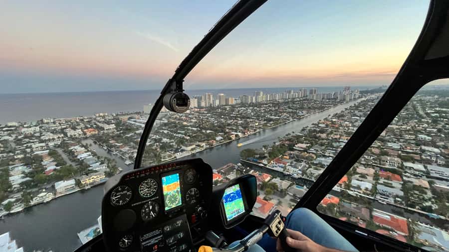 Fort Lauderdale : Romantic Champagne Helicopter Flight Tour - Who will enjoy this most