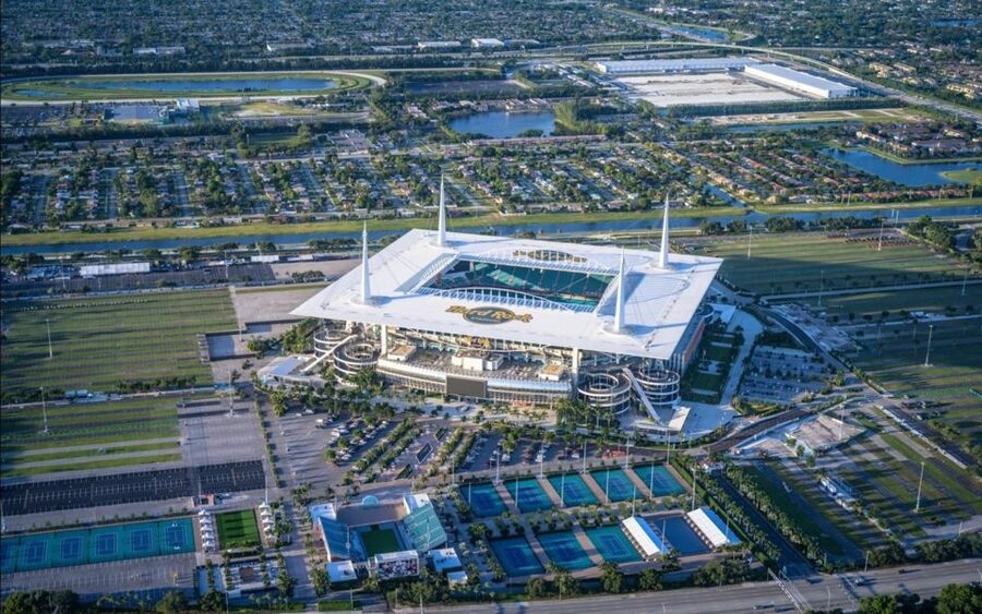 From Pembroke Pines: Helicopter Tour Over Miami - Planning your day around the flight