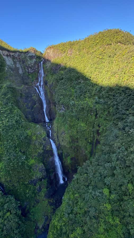 From St Pierre: helicopter flight over the whole of Reunion Island - Piton de la Fournaise and the Island’s Volcanic Core