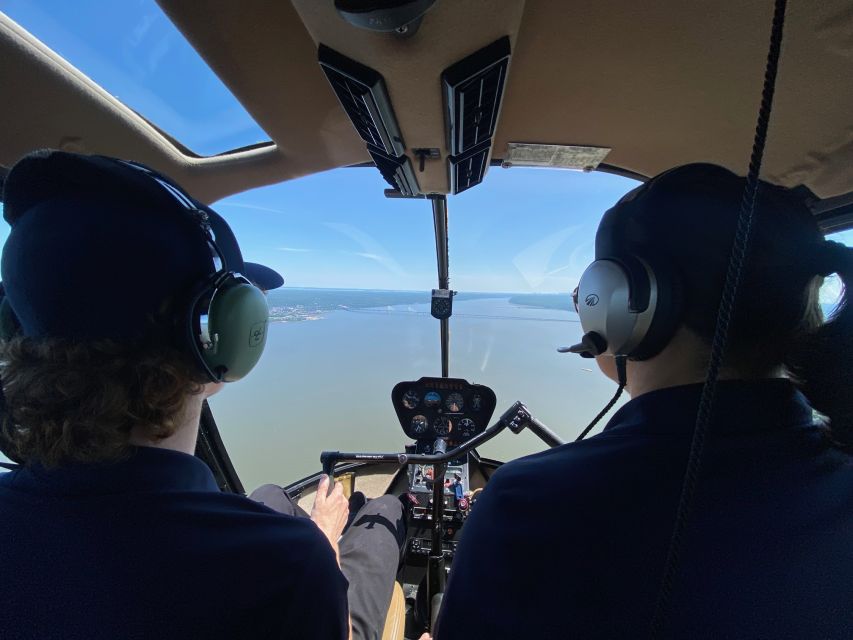 From Westchester: New York Helicopter Piloting Experience - Thirty minutes on the ground at Westchester County Airport