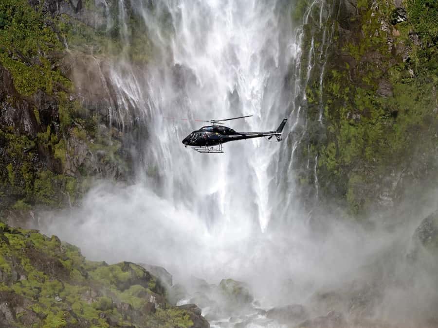Glenorchy Helicopter Tour | Alpine Lakes & Fiordland - Lake Quill, the Milford Track, and Sutherland Falls