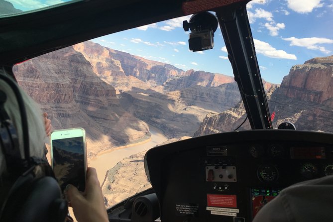 Grand Canyon Helicopter Flight with Emerald Cave Kayak Tour - Guides, timing, and the level of organization