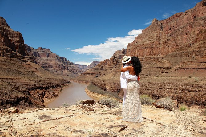 Grand Canyon Helicopter Wedding - Grand Canyon West and the remote ceremony site