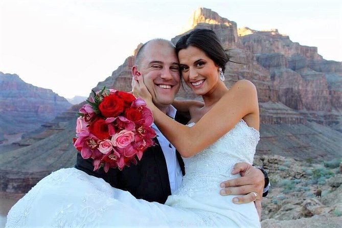 Grand Canyon Helicopter Wedding - The return flight over Las Vegas