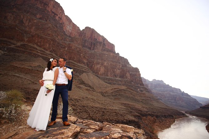 Grand Canyon Helicopter Wedding - Who will enjoy this Grand Canyon wedding