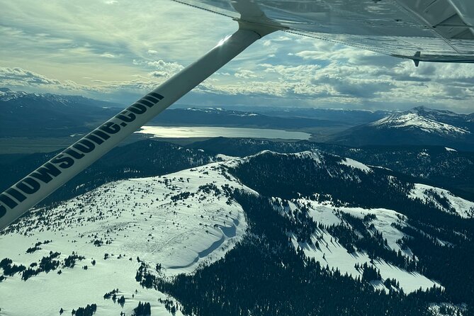 Greater Yellowstone Trifecta Aerial Tour | 1-Hour Scenic Flight - Motion sickness, weight limits, and practical comfort