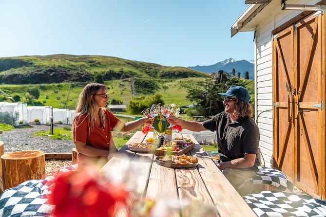Heli-Picnic Alpine Lake Kahurangi National Park - Weather, clothing, and practical comfort