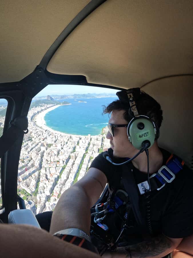 Helicopter flight no doors in Rio de Janeiro - Preparing for an Open-Sided Helicopter