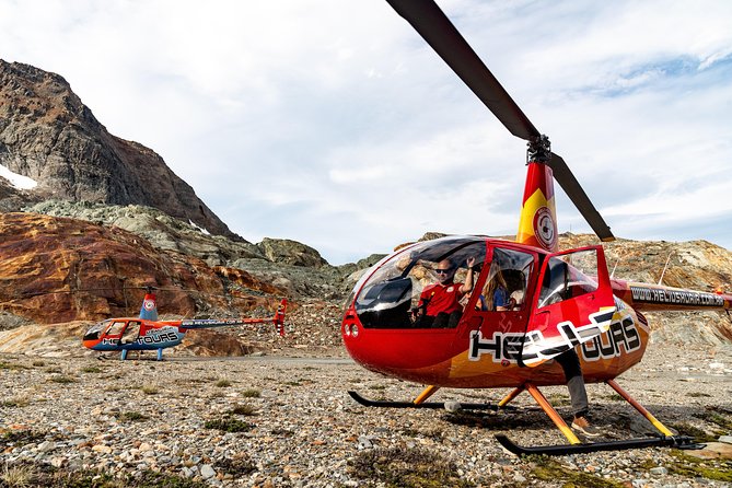 Helicopter Overflight - Landing in the Cordillera - A30 - High lagoons, peat bogs, and the valley floor
