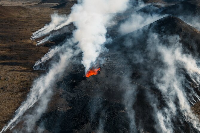 Helicopter Tour Over Iceland’s Reykjanes Volcano Eruption Site - Why Reykjanes is such a remarkable place to see from above