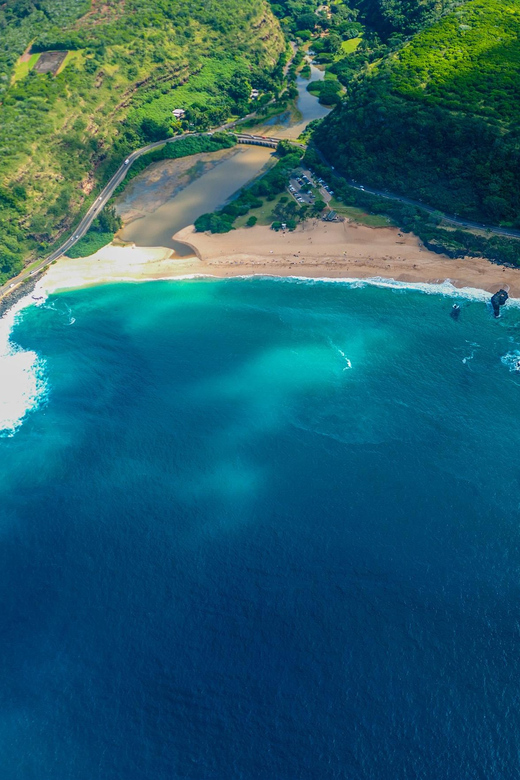Honolulu: Blue Skies of Oahu Helicopter Tour - Kaneohe Bay and the Nuuanu Valley rainforest