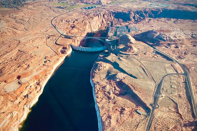 Horseshoe Bend Helicopter Flight from Page - The people and service behind the flight