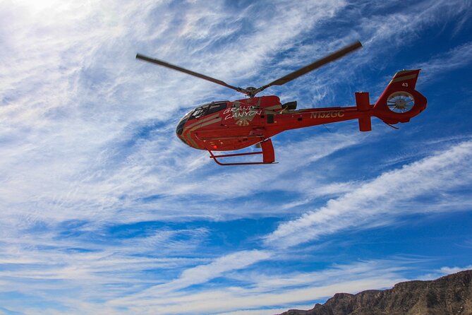 Horseshoe Bend Helicopter Flight from Page - Lake Powell and Glen Canyon Dam from the air