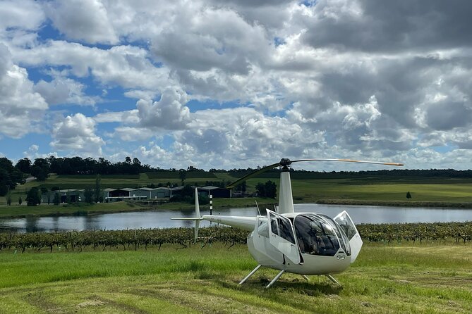 Hunter Valley Romantic Bubbly Breakfast Helicopter Tour from Cessnock - Cafe Enzo for atmosphere and coffee