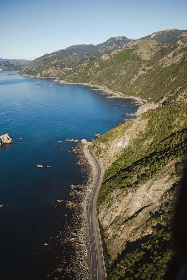 Kaikoura: 1-Hour Whale Watching Helicopter Tour - Why the helicopter changes Kaikōura whale watching