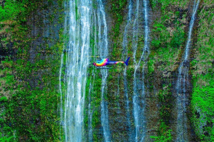 Kailua-Kona: Kohala, Volcanoes and Waterfall Helicopter Tour - Ka’upulehu Crater and Hualalai