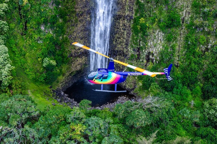 Kailua-Kona: Kohala, Volcanoes and Waterfall Helicopter Tour - Waterfalls over Wai’ilikahi and Laupahoehoe Nui