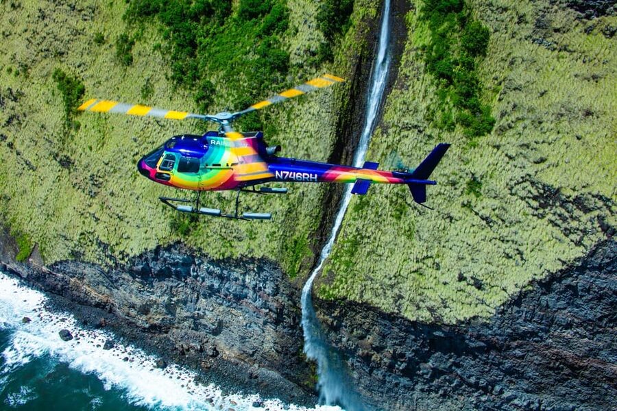 Kailua-Kona: Kohala, Volcanoes and Waterfall Helicopter Tour - The return along Anaehoomalu, Kiholo, and Makalawena