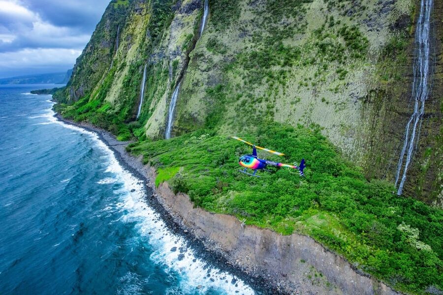 Kailua-Kona: Kohala, Volcanoes and Waterfall Helicopter Tour - From Kailua Bay to Mauna Loa