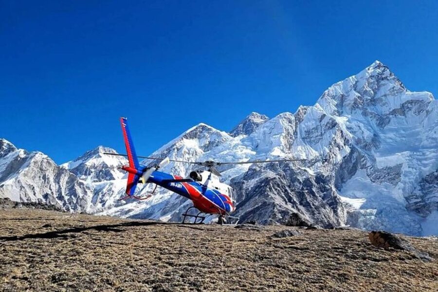 Kathmandu: Everest Base Camp Helicopter Tour with Landings - One hour at Hotel Everest View