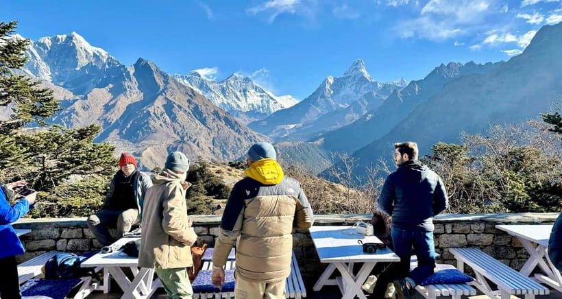 Kathmandu: Everest Helicopter Tour with Landing & Breakfast - What this Everest flight really gives you