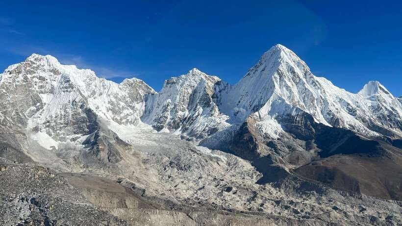 Kathmandu: Everest Helicopter Tour with Landing & Breakfast - The strong points and the real compromises
