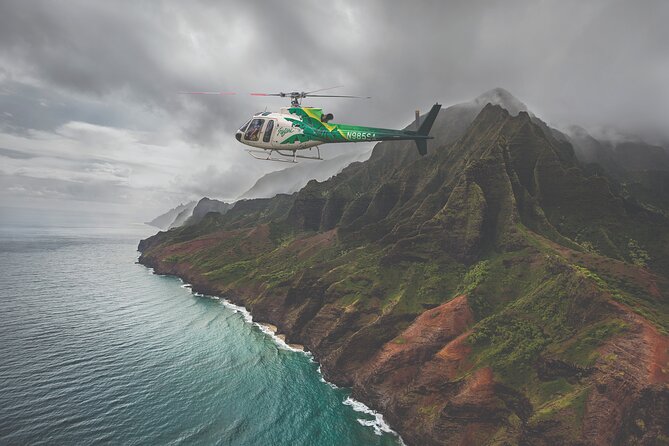 Kauai Deluxe Waterfall Safari: Helicopter Tour - The 55-minute route: coast, canyon, and waterfalls