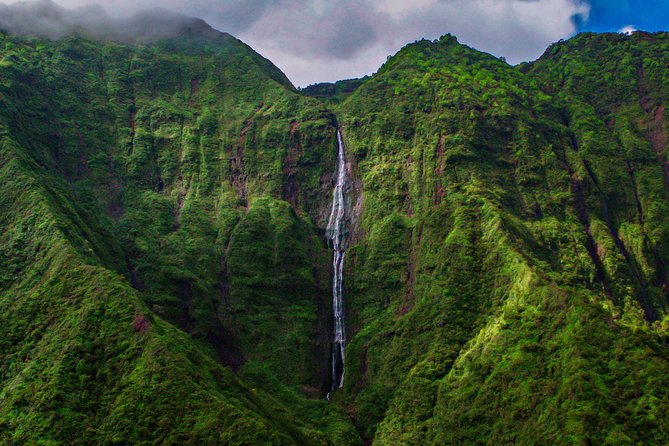 Kauai Eco Adventure Helicopter Tour - Manawaiopuna Falls, the Jurassic Park waterfall