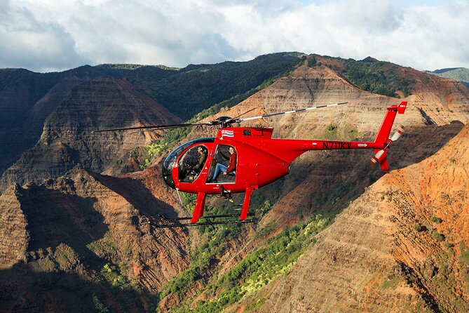 Kauai: Hughes 500 4-Passenger Doors-Off Helicopters - What the doors-off setup feels like