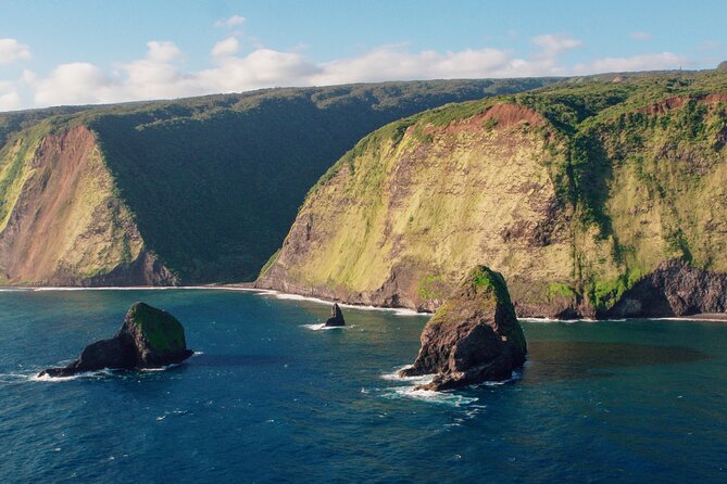 Kohala Waterfalls with Exclusive Landing Helicopter Tour - How to prepare for a smoother flight