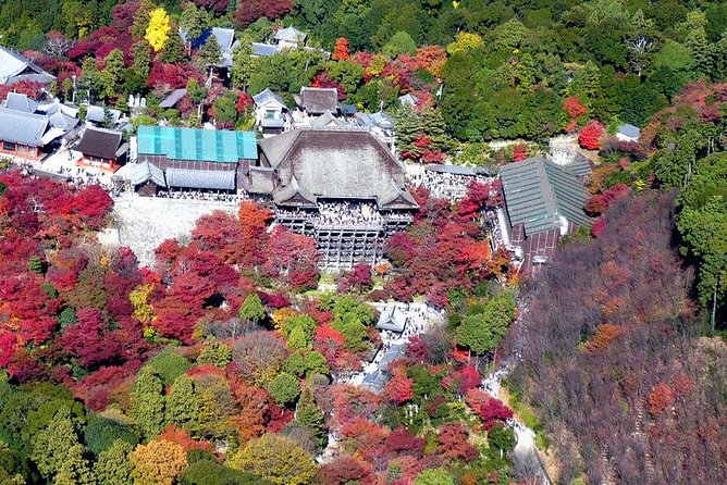 Kyoto Helicopter Tour【20 min】 : Major Shrines and Temples - Why the aerial angle changes your sense of Kyoto
