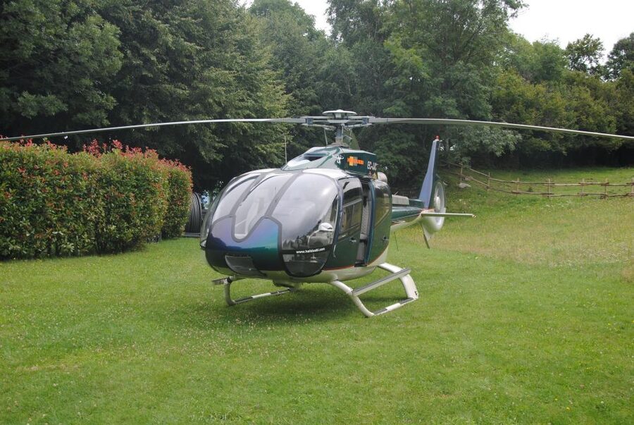 Lake Como: Helicopter tour with an unique Lunch in Como Lake - The return flight adds mountain lakes