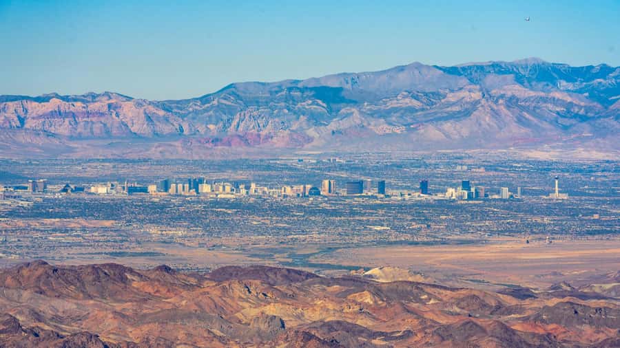 Las Vegas: Daytime Hoover Dam & Las Vegas Strip Heli Flight - Who will enjoy this most?