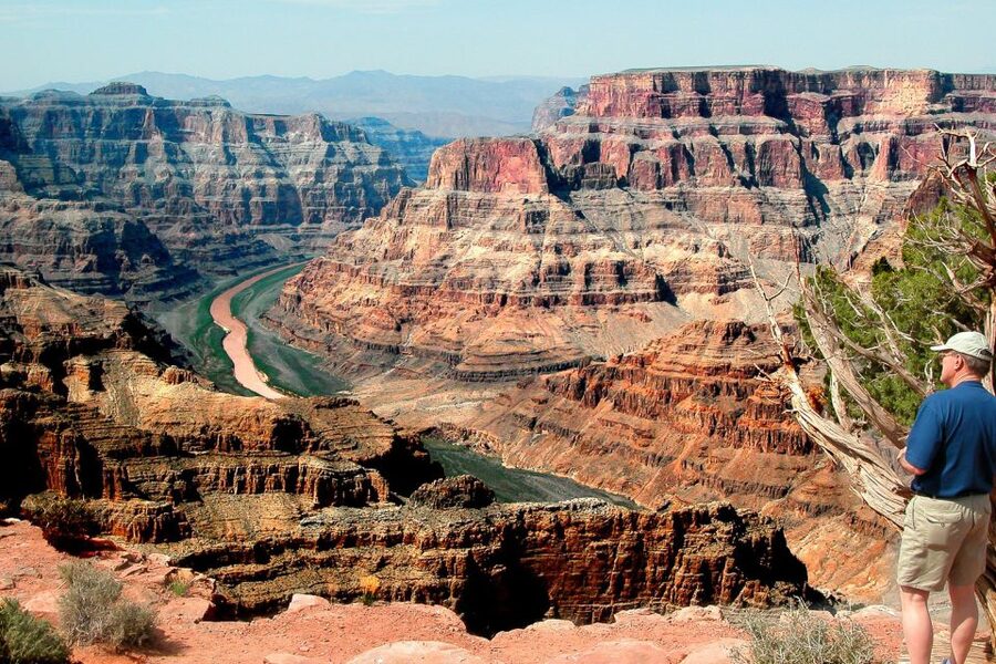 Las Vegas: Grand Canyon Tour & Helicopter Landing Experience - Lunch on the rim