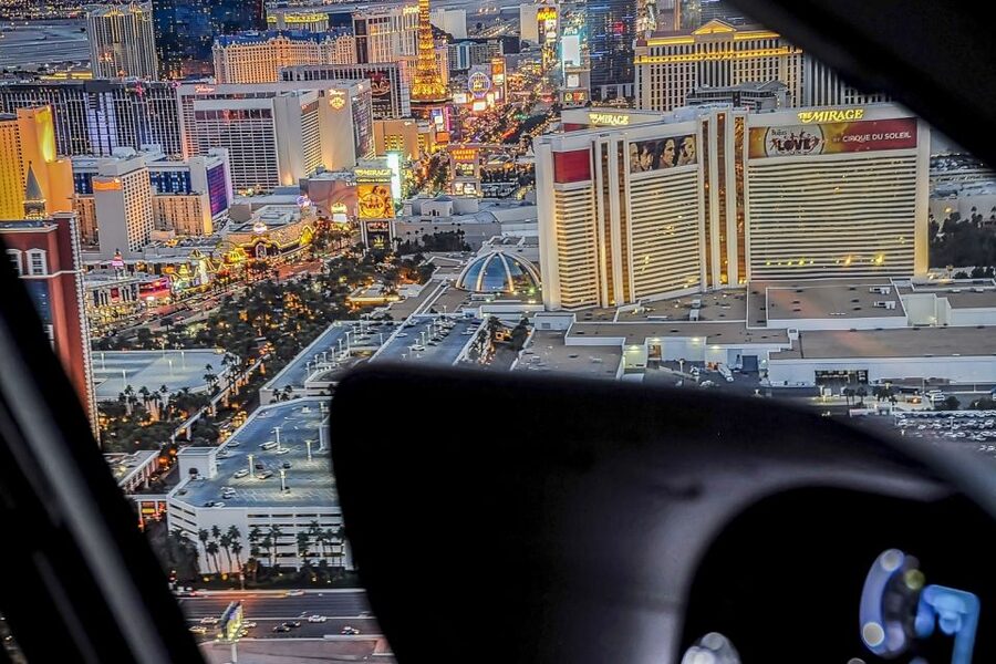 Las Vegas: Helicopter Night Flight over the Strip - Should you book the Las Vegas helicopter night flight?