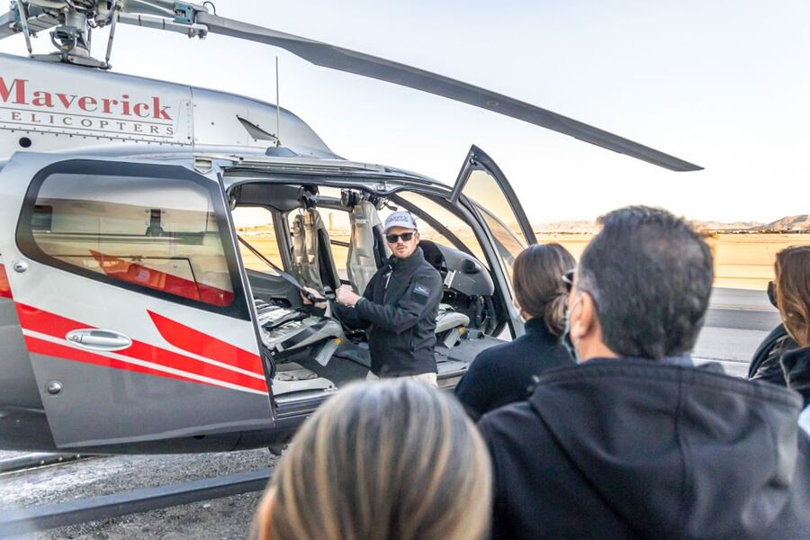 Las Vegas: Helicopter Night Flight over the Strip - Who will enjoy this most