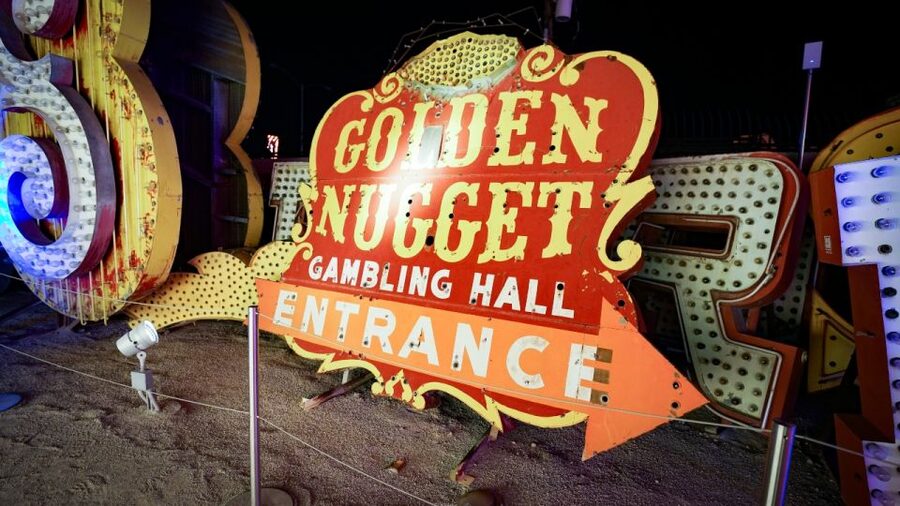 Las Vegas: Night Helicopter Flight and Neon Museum Tour - A night that shows Las Vegas in two different moods