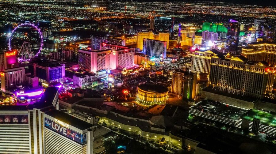 Las Vegas: Night Helicopter Flight over Las Vegas Strip - Timing, delays, and the shape of the evening