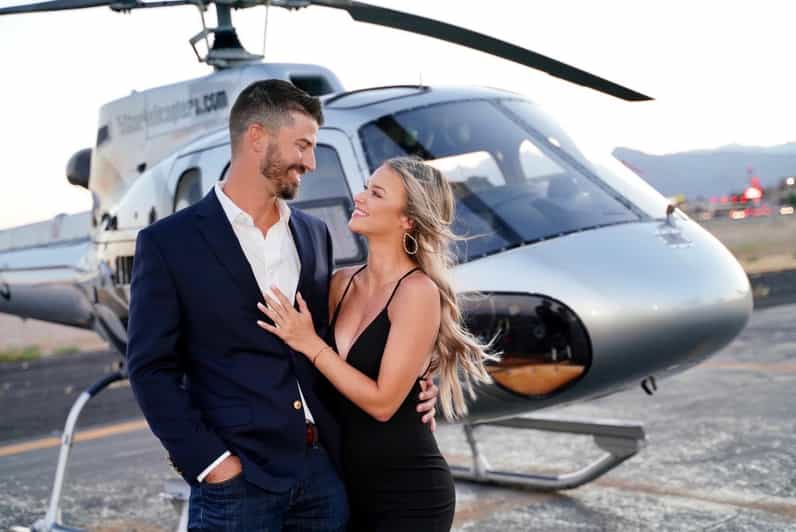 Las Vegas Night Strip Helicopter Wedding Ceremony Package - A wedding above the Las Vegas lights