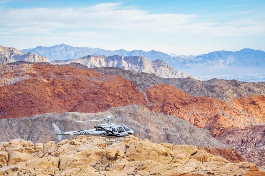 Las Vegas: Red Rock Canyon and Vegas Strip Helicopter Tour - From Strip hotel to VIP heliport