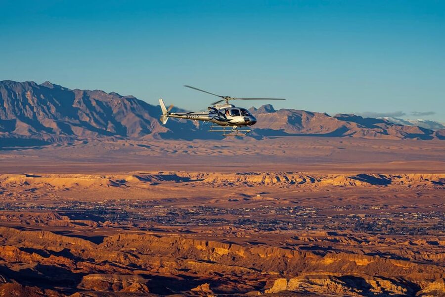 Las Vegas: Valley of Fire Helicopter with Scenic Landing - Seeing the Strip from the helicopter