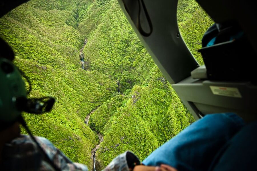 Lihue: Deluxe Waterfall Safari Helicopter Tour - Seating, sound, and photography