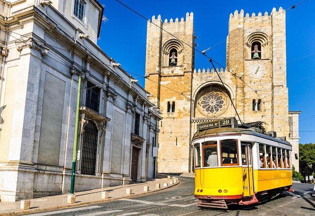 Lisbon 360 City Tour: Bike tour, Boat Trip and Helicopter Flight - Key details at a glance