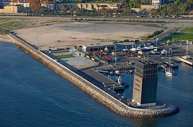 Lisbon: Helicopter Tour over Estoril & Cascais - Getting to Algés and handling the schedule