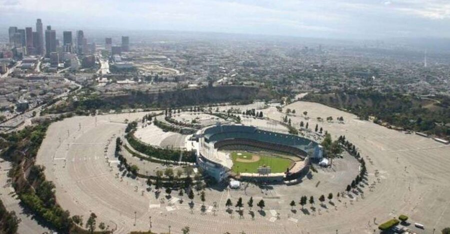 Los Angeles: 45-Minute Attractions Helicopter Tour - The Hollywood Sign from a better angle