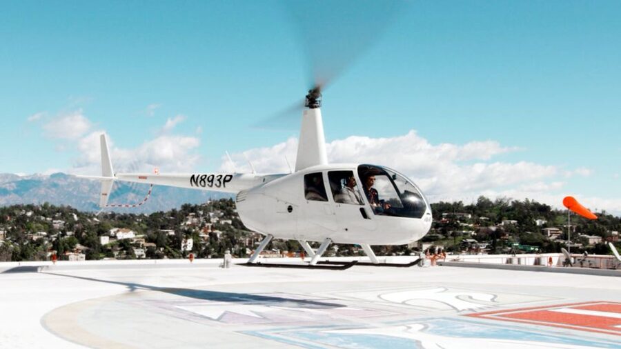 Los Angeles: Downtown Landing Helicopter Tour - The 30-minute city rooftop stop