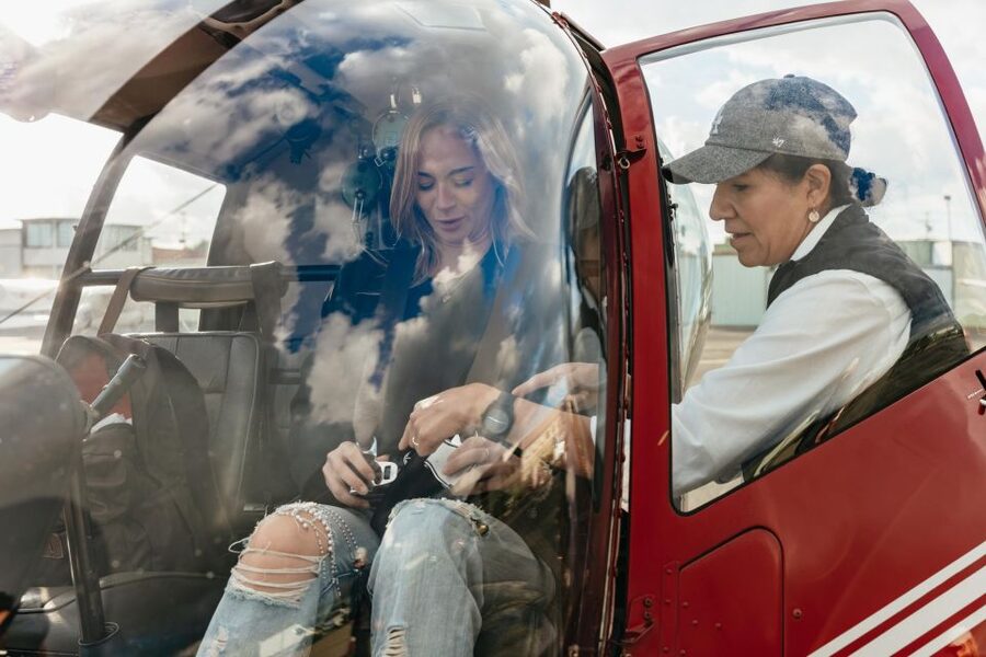 Los Angeles: Private 1-Hour Sightseeing Helicopter Tour - Dodger Stadium and the Hollywood Sign