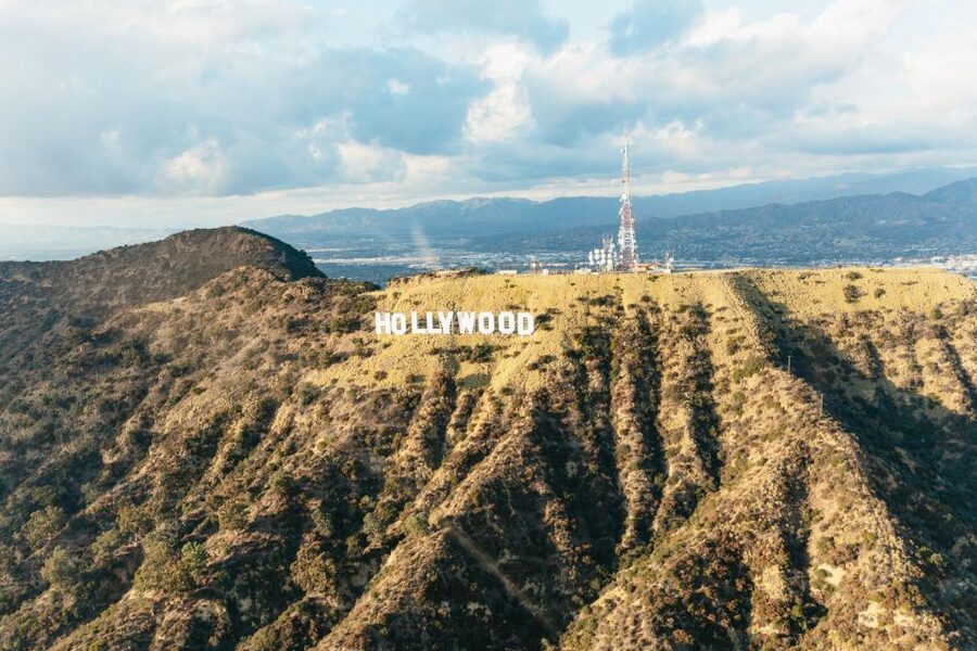 Los Angeles: Private 1-Hour Sightseeing Helicopter Tour - Malibu Pier, Surfrider Beach, and Pepperdine